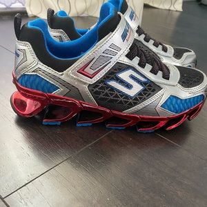 Sketchers Chrome Series Boys shoes size 1.5